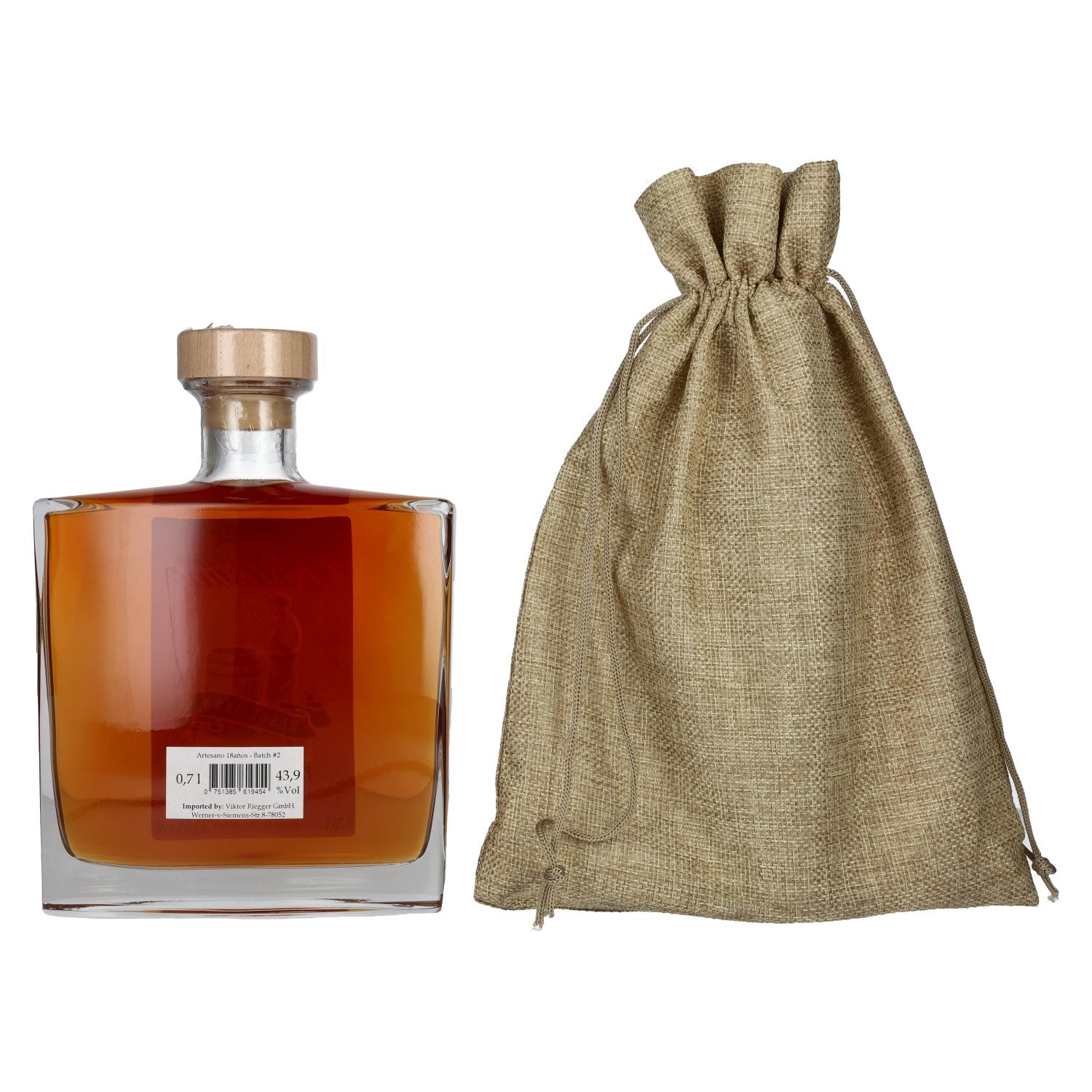 El Ron del Artesano 18 Años Tes Barriles Panama Rum 43,9% Vol. 0,7l in a linen bag