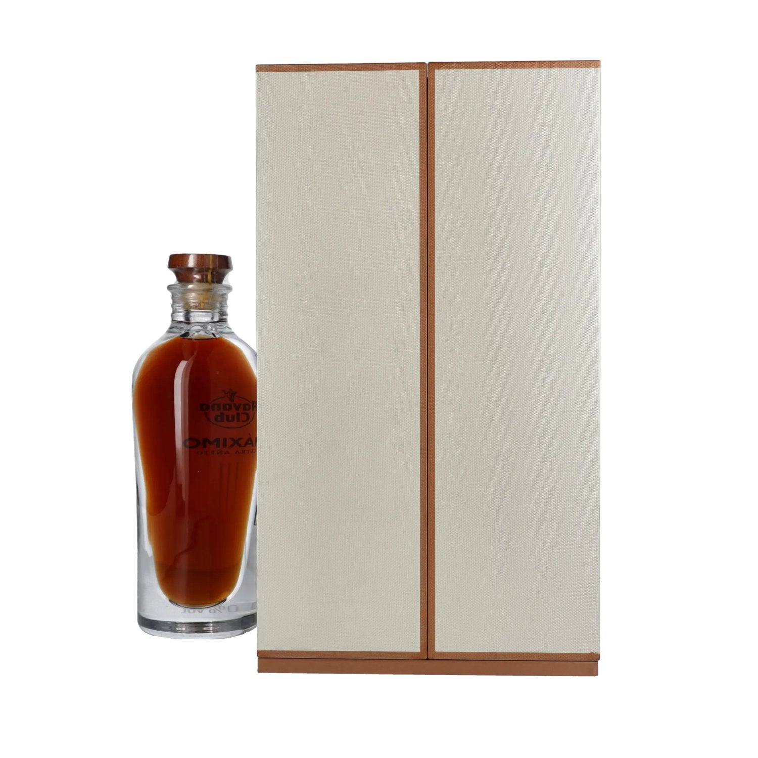 Havana Club Máximo Extra Añejo Rum 40% Vol. 0.5l in wooden box
